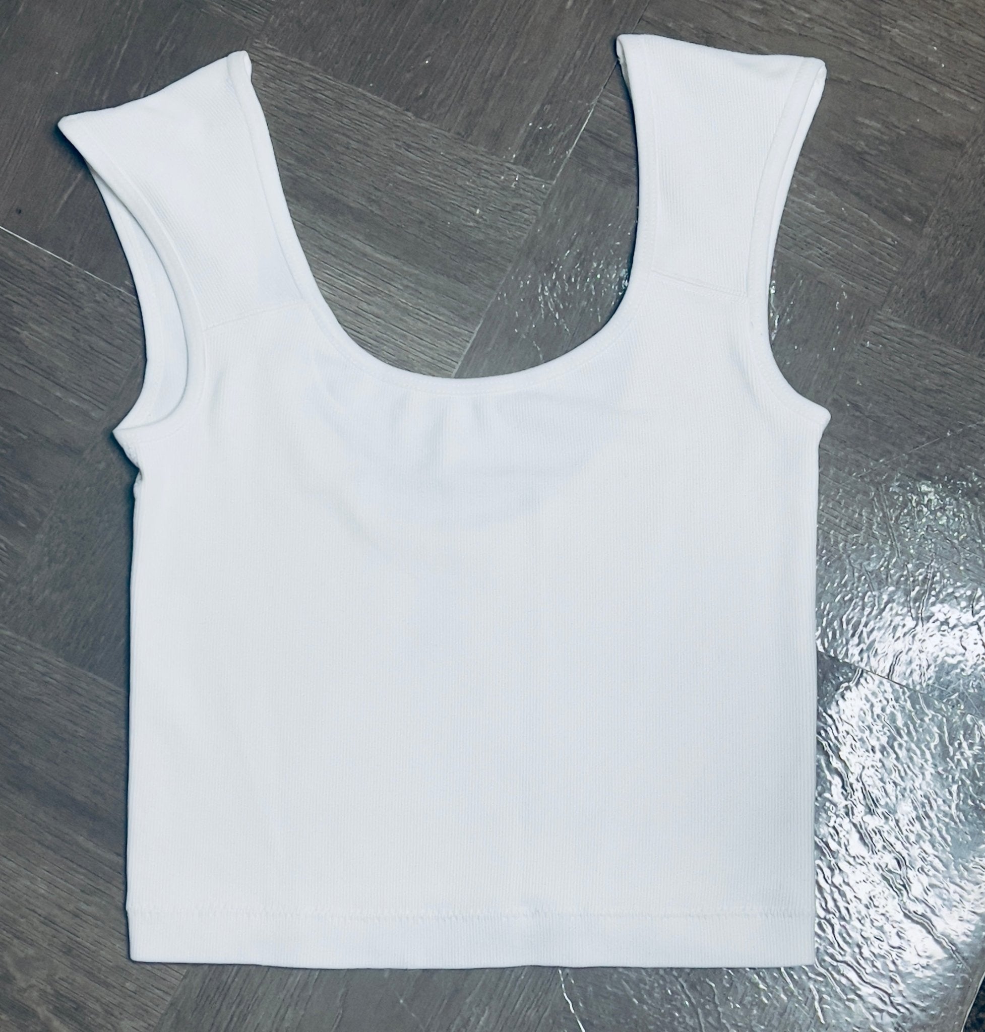 White Crop Tank Top - BeauTise’ Boutique